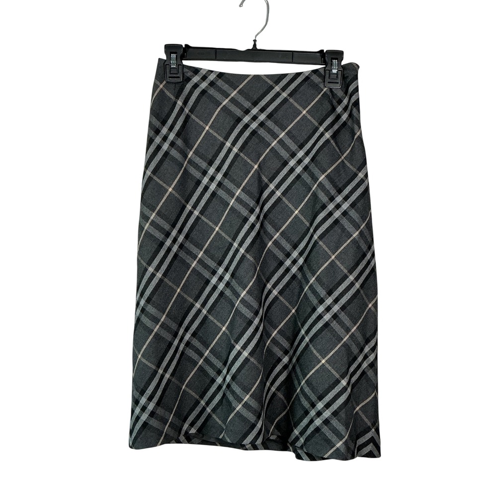 Burberry London Grey Plaid Wool Skirt Made in Italy Size 4 Small Flaw